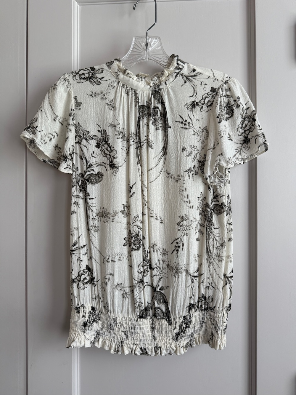Rose + Olive White Floral Flutter Sleeve Blouse